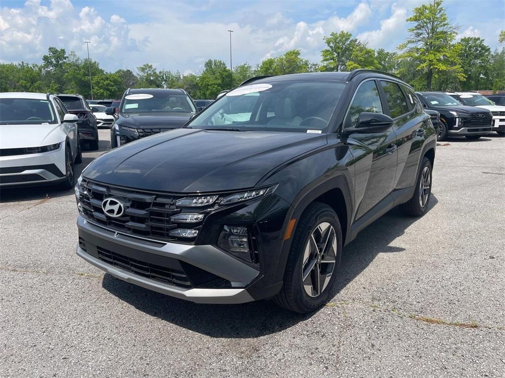 new 2025 Hyundai TUCSON Hybrid car, priced at $31,996