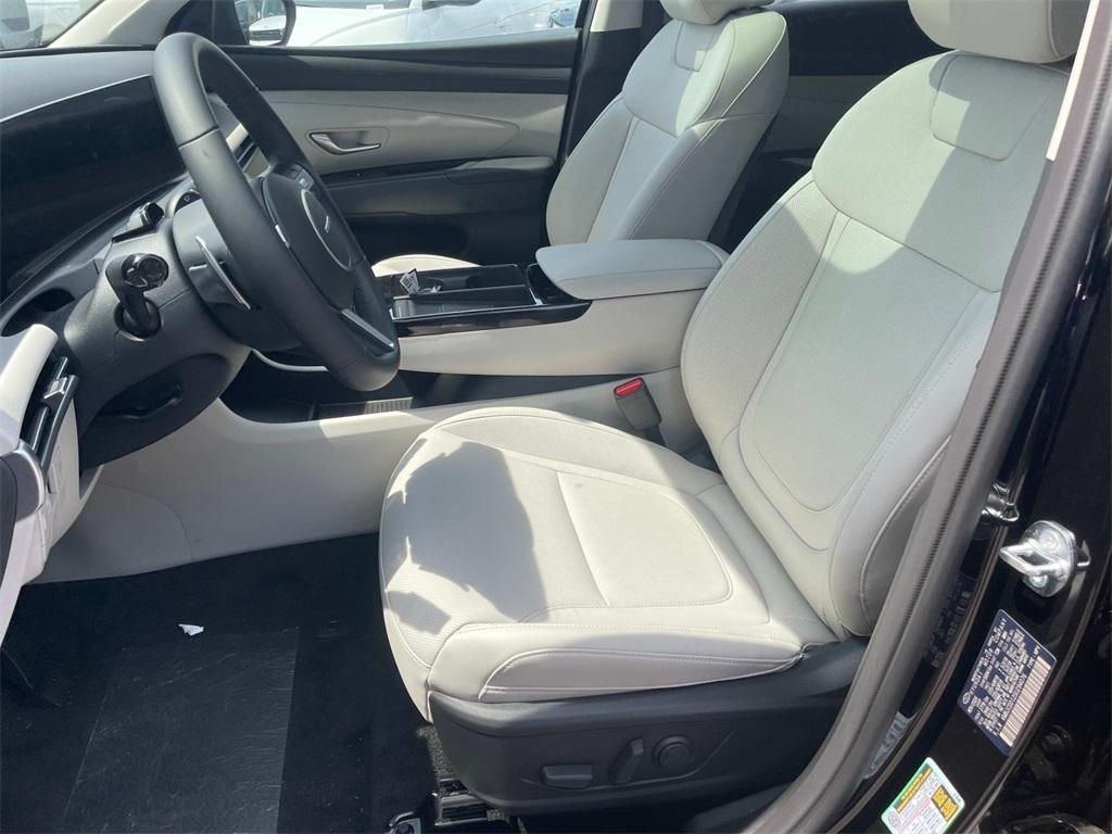 new 2025 Hyundai TUCSON Hybrid car, priced at $31,996