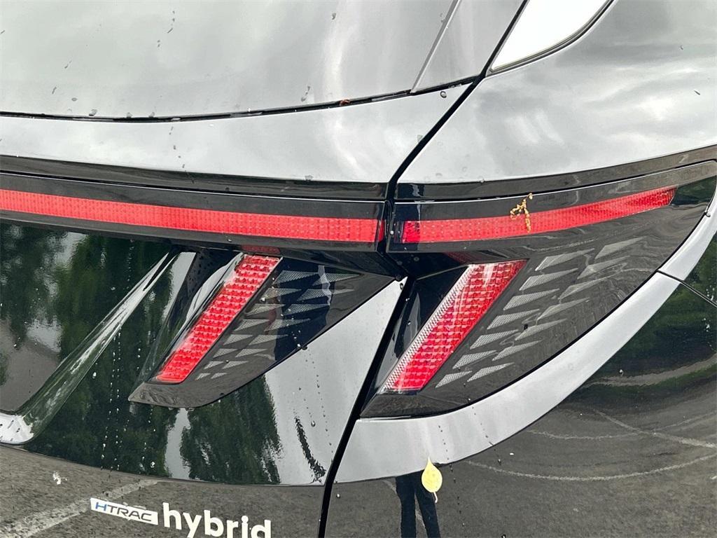new 2025 Hyundai TUCSON Hybrid car, priced at $37,495