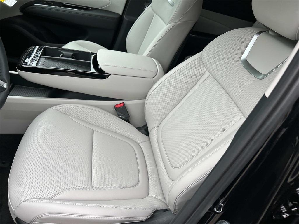 new 2025 Hyundai TUCSON Hybrid car, priced at $37,495