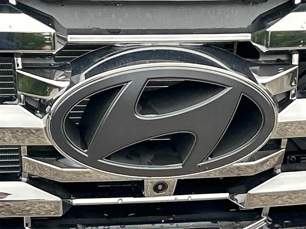 new 2025 Hyundai TUCSON Hybrid car, priced at $37,495