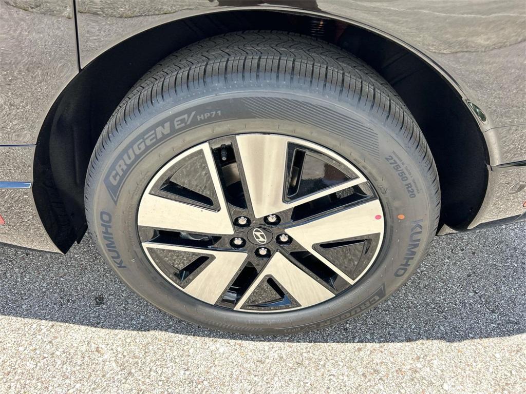 new 2026 Hyundai IONIQ 9 car, priced at $63,998