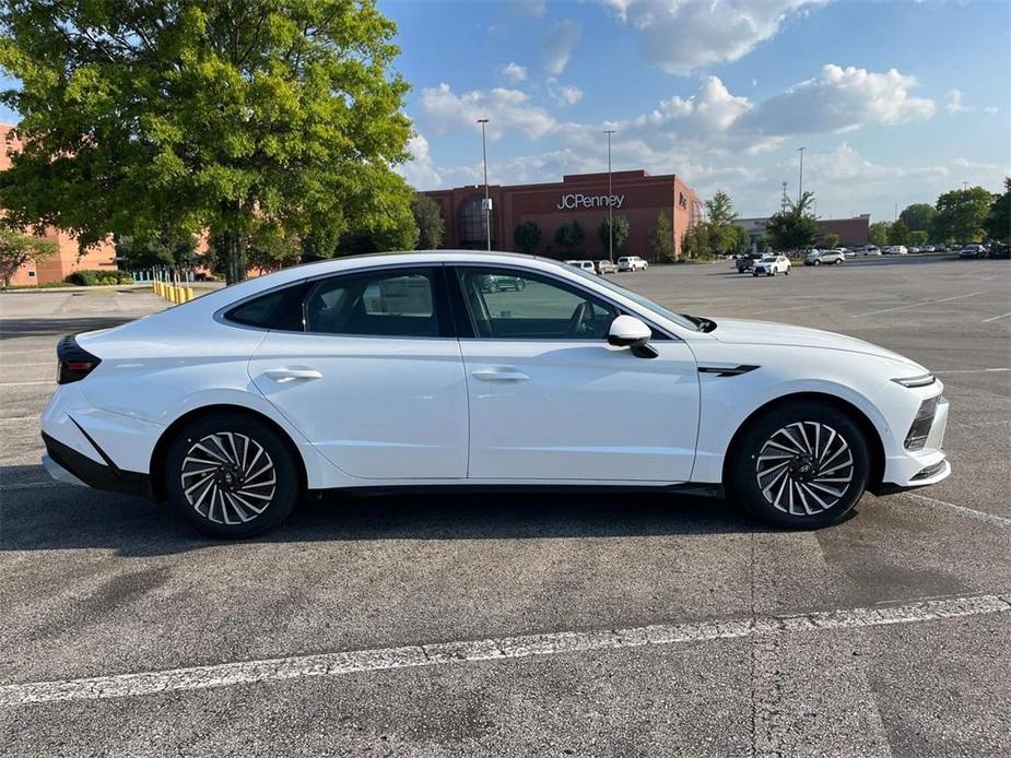 new 2024 Hyundai Sonata Hybrid car, priced at $34,243