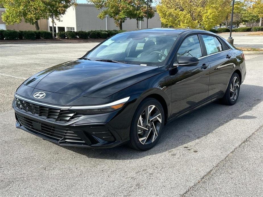 new 2025 Hyundai Elantra HEV car, priced at $30,282