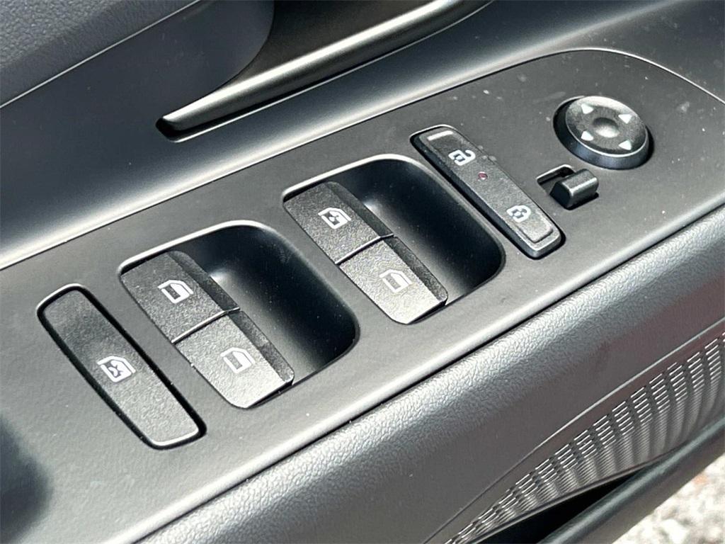 new 2025 Hyundai ELANTRA HEV car, priced at $27,190