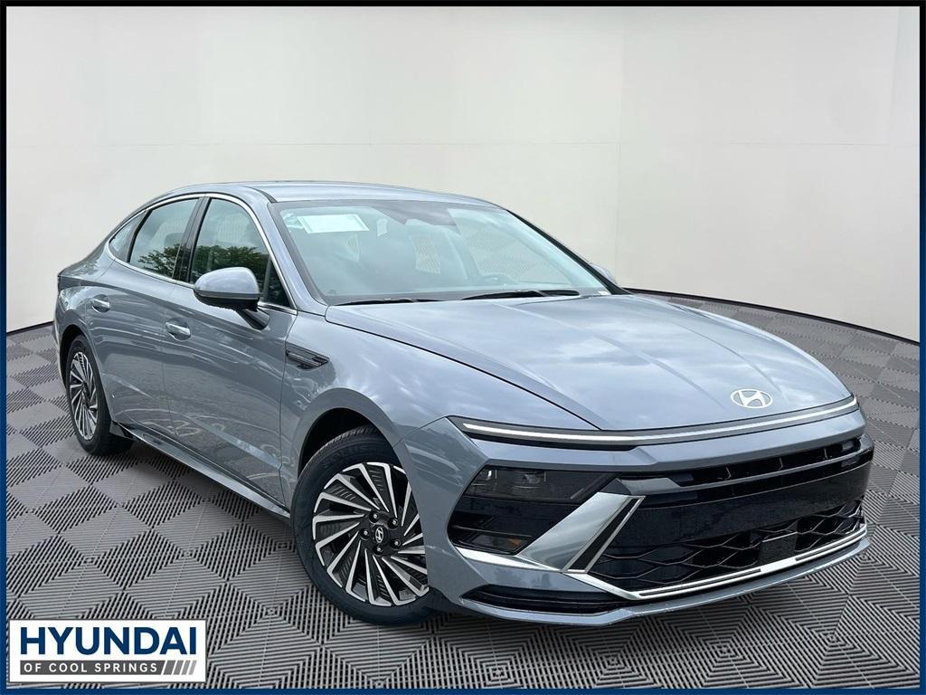 new 2025 Hyundai Sonata Hybrid car, priced at $30,538