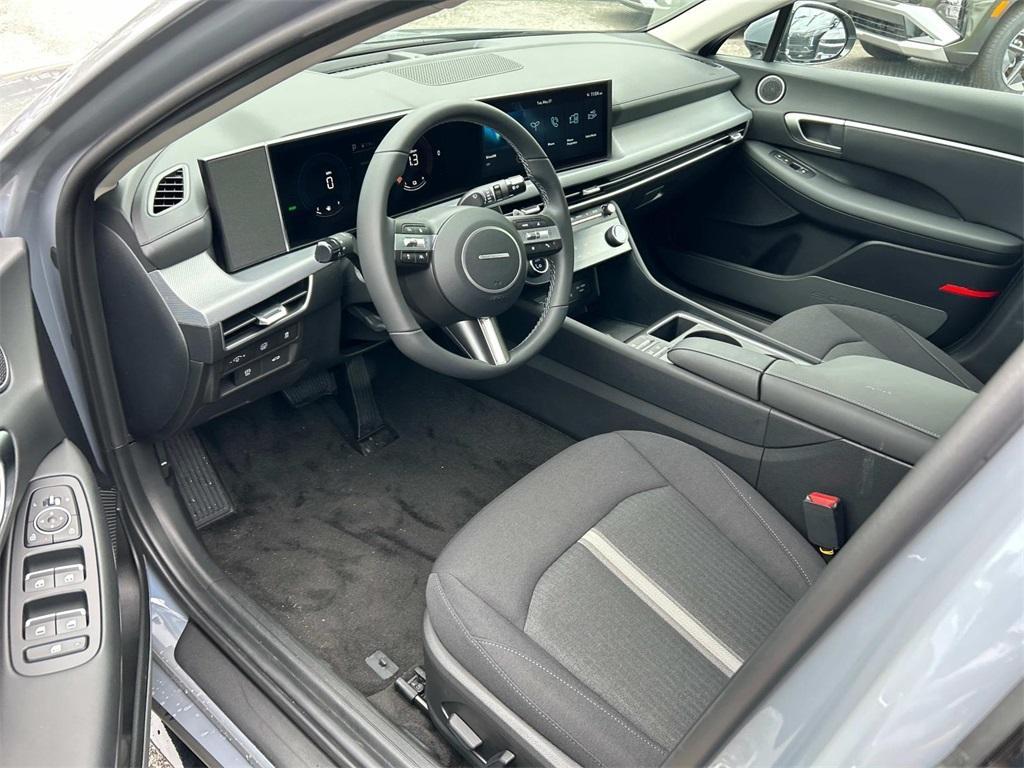 new 2025 Hyundai Sonata Hybrid car, priced at $30,538