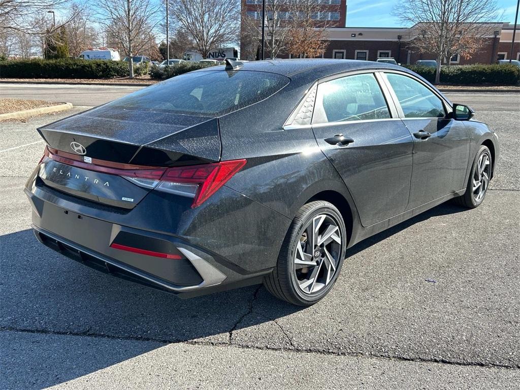 new 2025 Hyundai Elantra HEV car, priced at $30,427