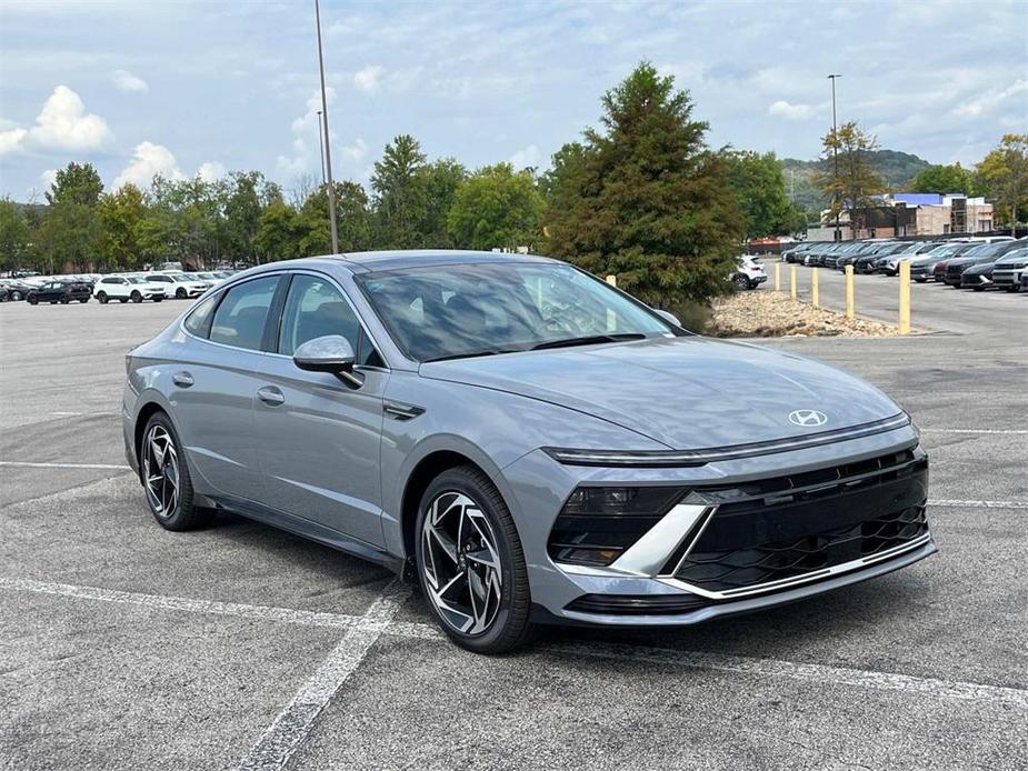 new 2025 Hyundai Sonata car, priced at $32,505