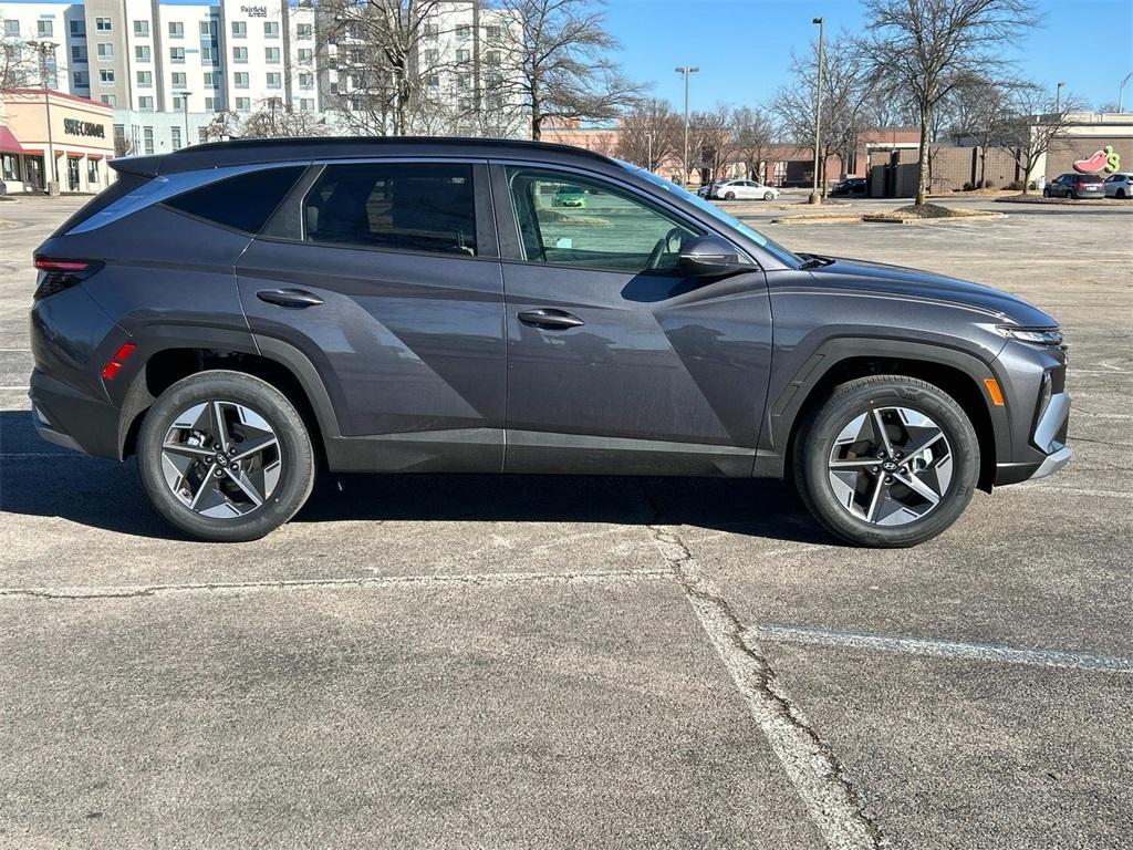 new 2025 Hyundai Tucson Hybrid car, priced at $37,630