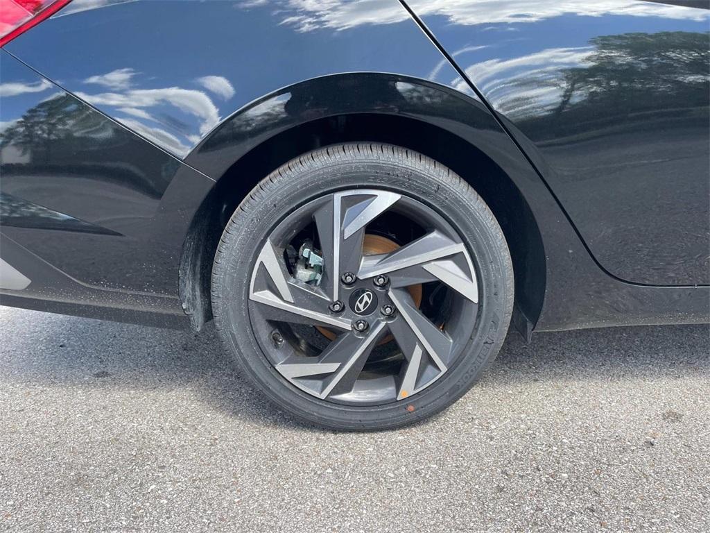new 2025 Hyundai ELANTRA HEV car, priced at $25,852