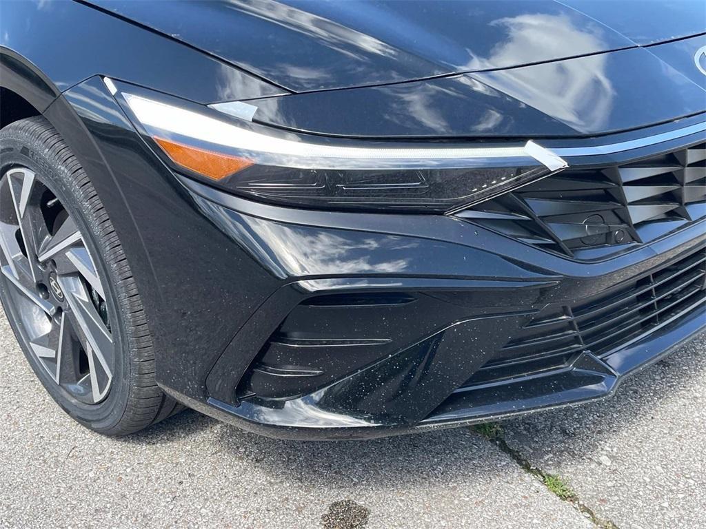 new 2025 Hyundai ELANTRA HEV car, priced at $25,852