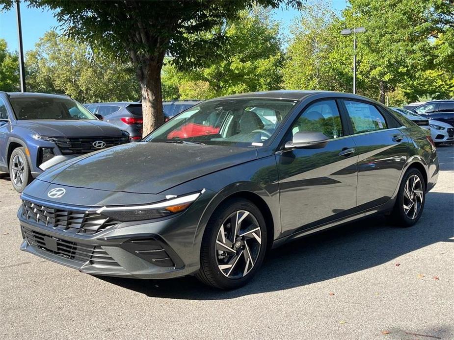 new 2025 Hyundai Elantra car, priced at $27,411