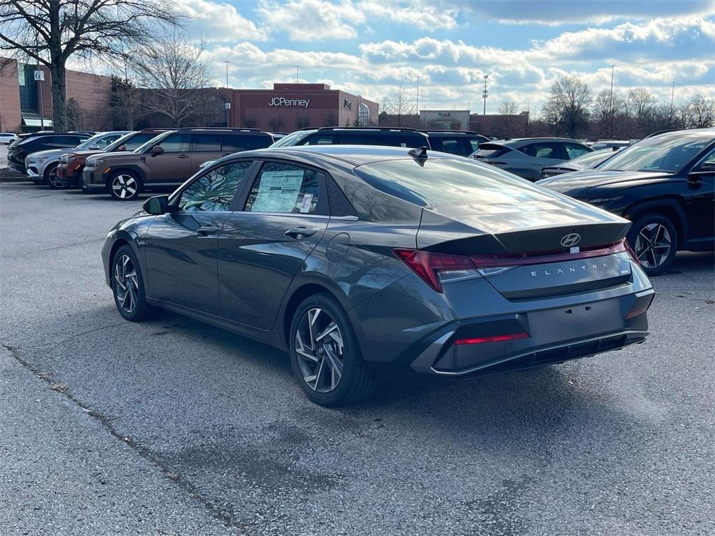 new 2025 Hyundai Elantra HEV car, priced at $29,774