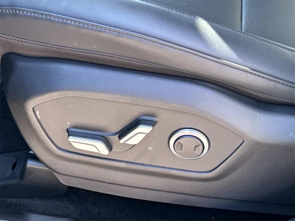 used 2025 Hyundai Santa Fe car, priced at $38,902