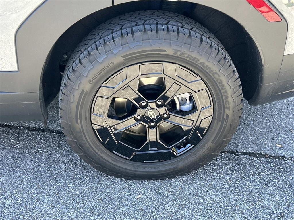 used 2025 Hyundai Santa Fe car, priced at $38,902