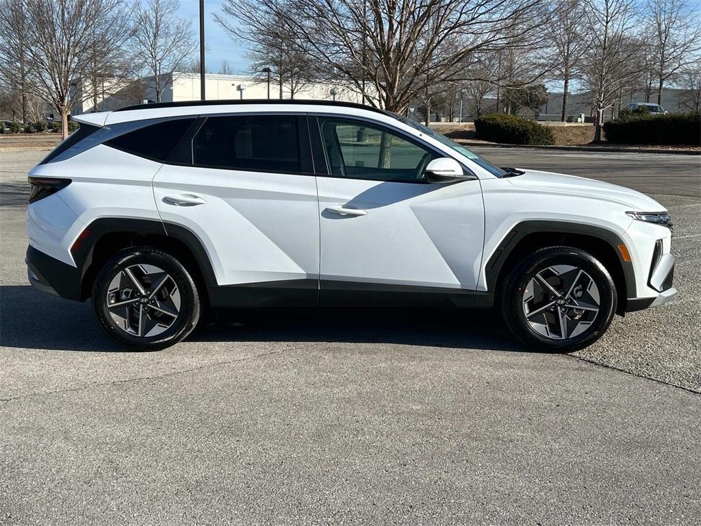 new 2025 Hyundai Tucson Hybrid car, priced at $38,050