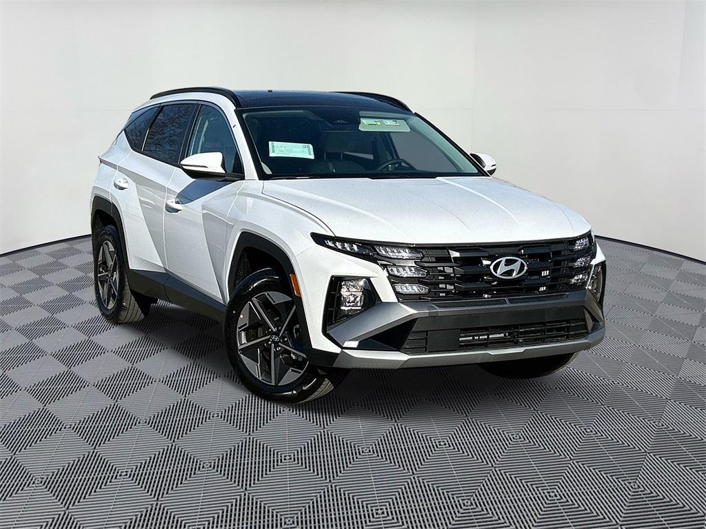 new 2025 Hyundai Tucson Hybrid car, priced at $38,050