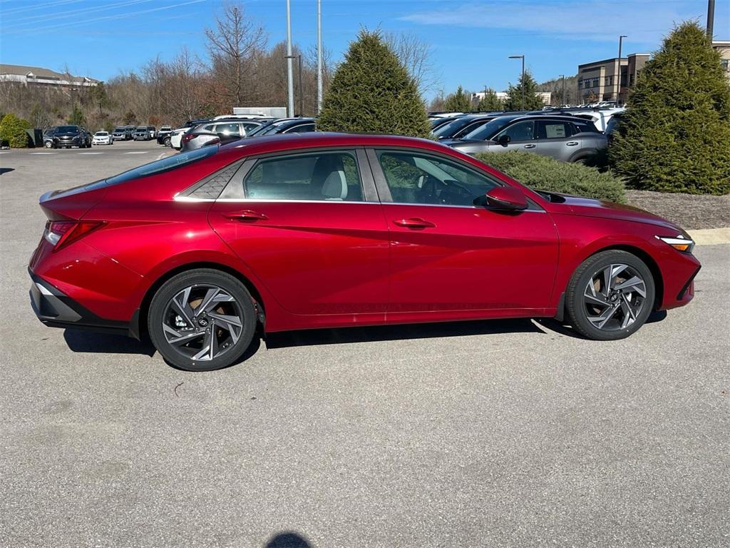 new 2025 Hyundai Elantra car, priced at $27,895