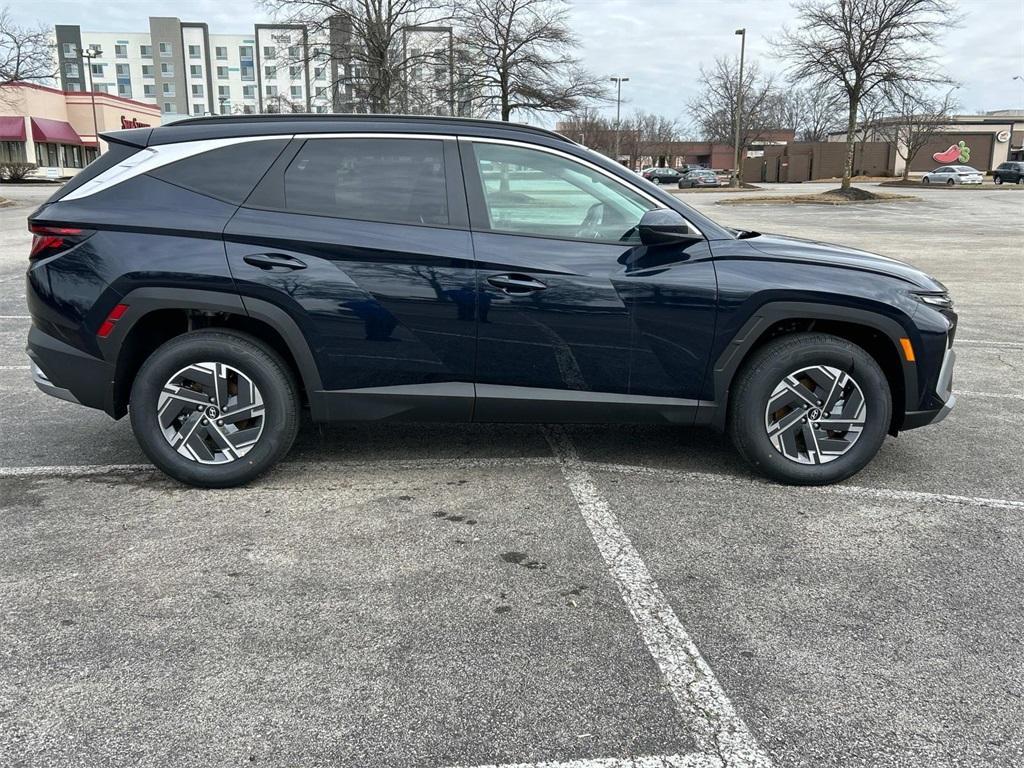 new 2025 Hyundai TUCSON Hybrid car, priced at $33,374