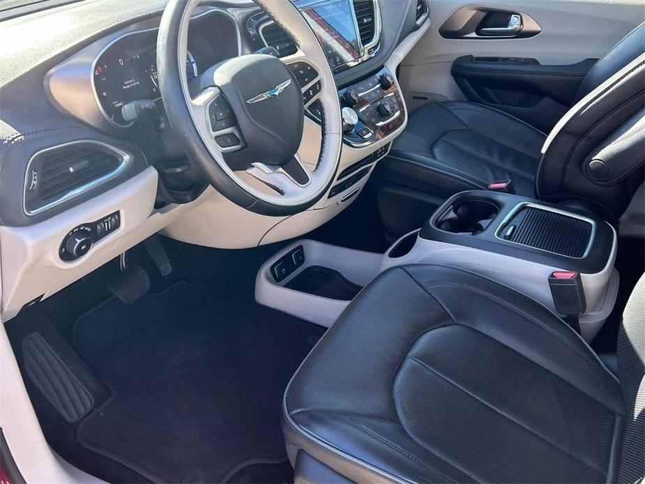 used 2018 Chrysler Pacifica Hybrid car, priced at $17,921