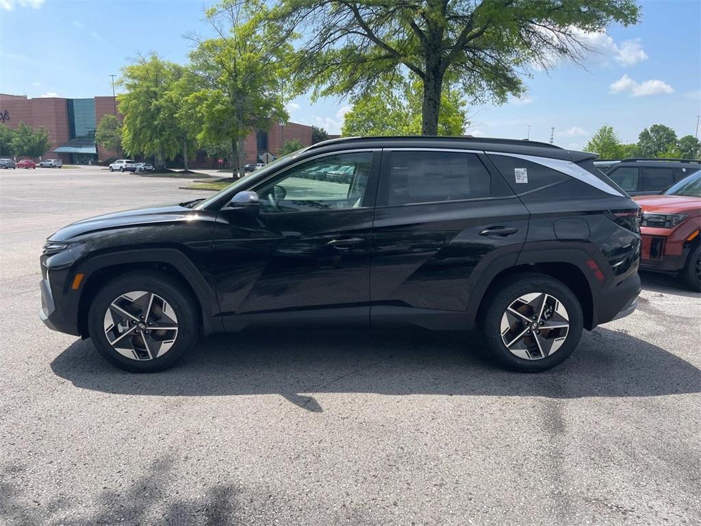 new 2025 Hyundai TUCSON Hybrid car, priced at $31,906