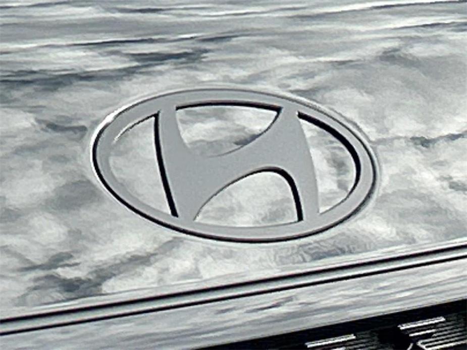 new 2025 Hyundai Santa Fe HEV car, priced at $49,429