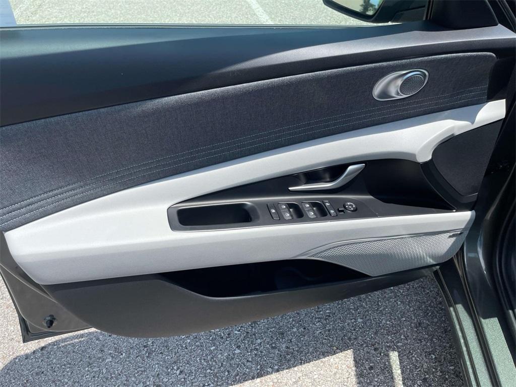 new 2025 Hyundai Elantra car, priced at $25,217