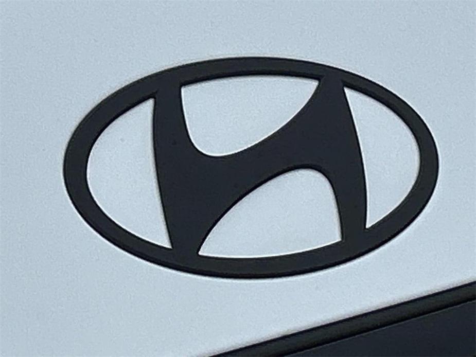 new 2025 Hyundai Santa Fe HEV car, priced at $49,830