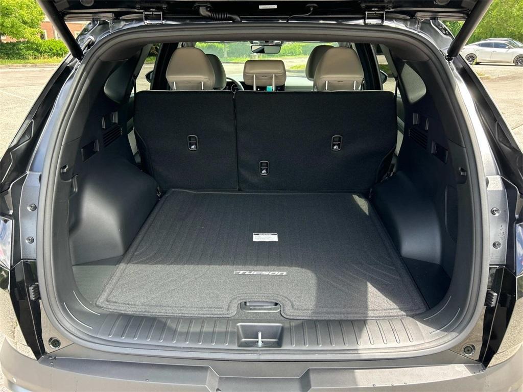 new 2025 Hyundai TUCSON Hybrid car, priced at $36,529