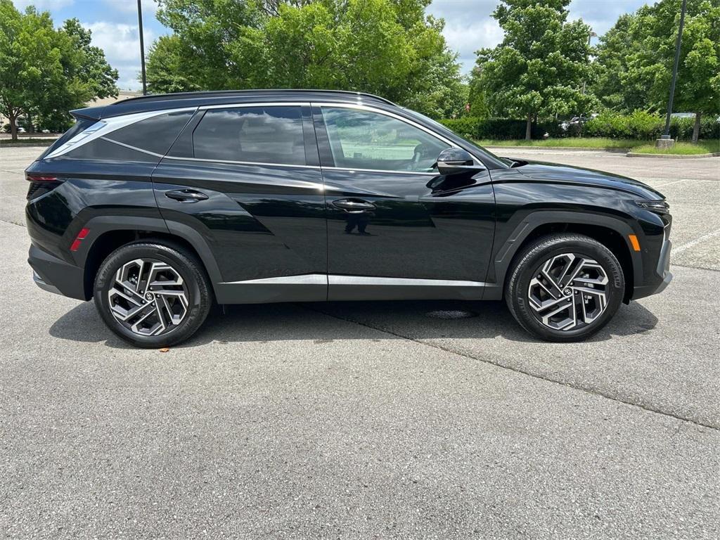 new 2025 Hyundai TUCSON Hybrid car, priced at $36,529