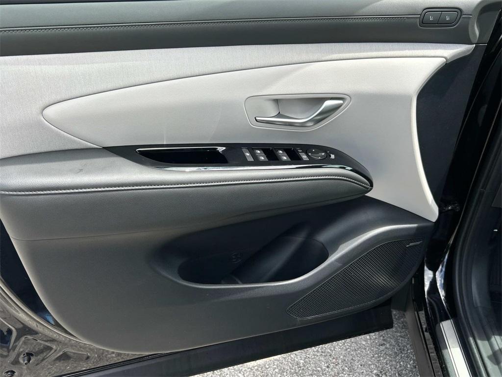new 2025 Hyundai TUCSON Hybrid car, priced at $36,529