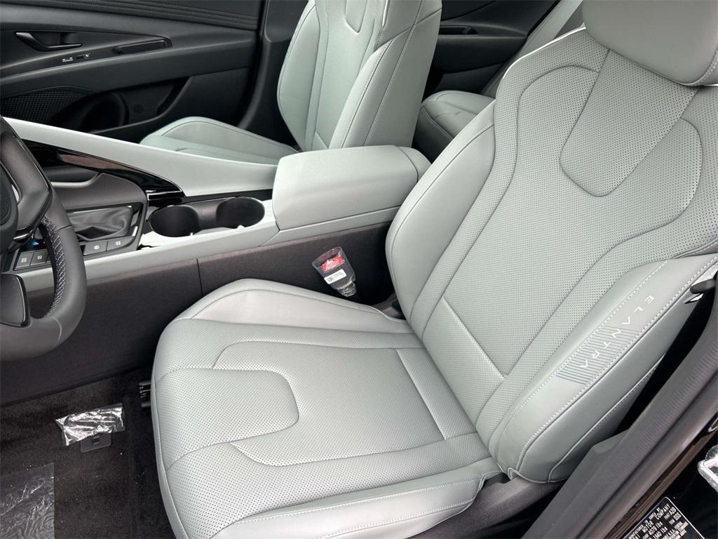 new 2025 Hyundai ELANTRA HEV car, priced at $26,046