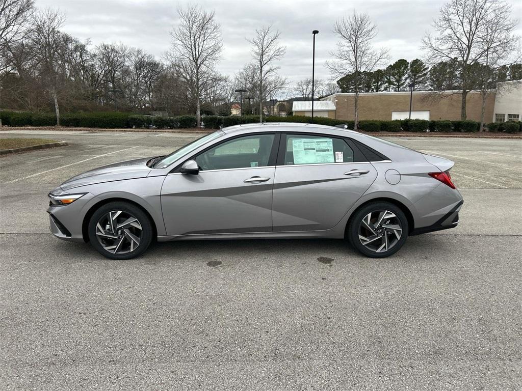 new 2025 Hyundai Elantra HEV car, priced at $29,813