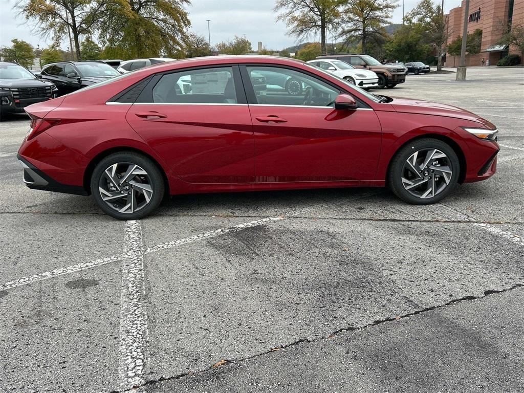 new 2025 Hyundai Elantra car, priced at $27,910