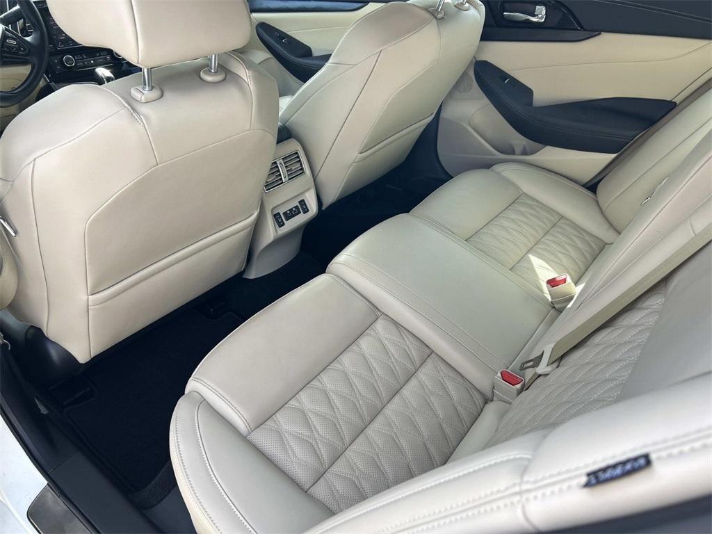 used 2023 Nissan Maxima car, priced at $34,701