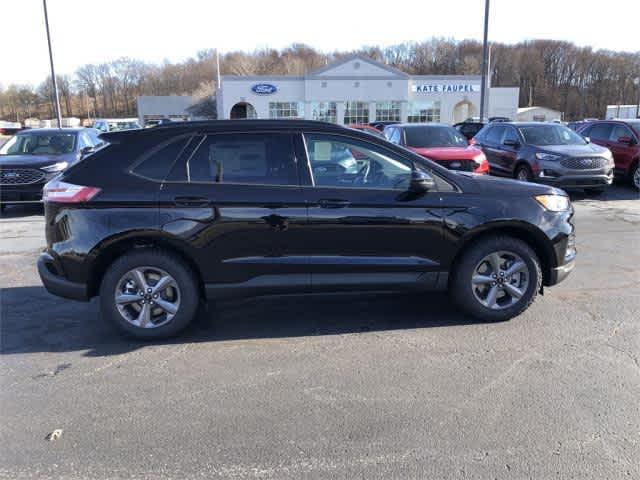 new 2024 Ford Edge car, priced at $43,905