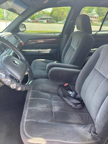 used 2004 Mercury Grand Marquis car, priced at $5,995