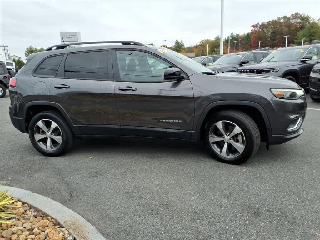 used 2022 Jeep Cherokee car, priced at $29,042