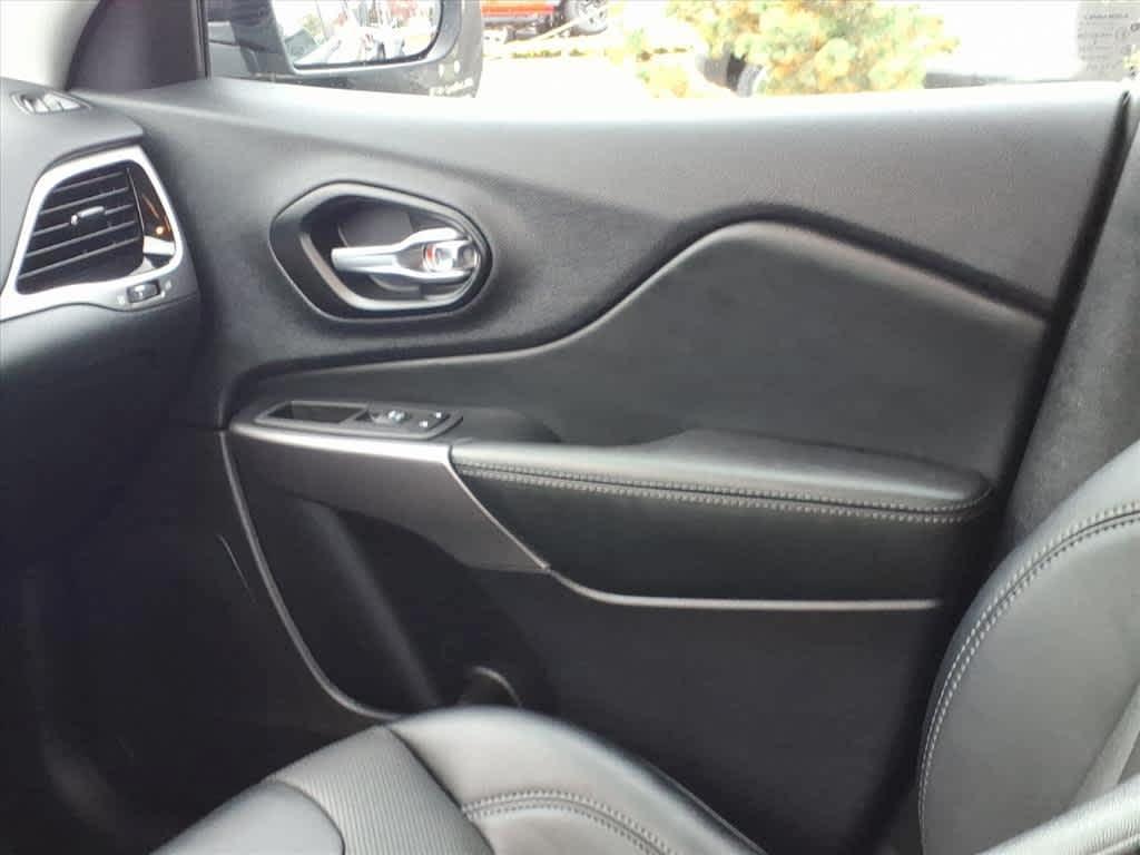 used 2022 Jeep Cherokee car, priced at $29,042