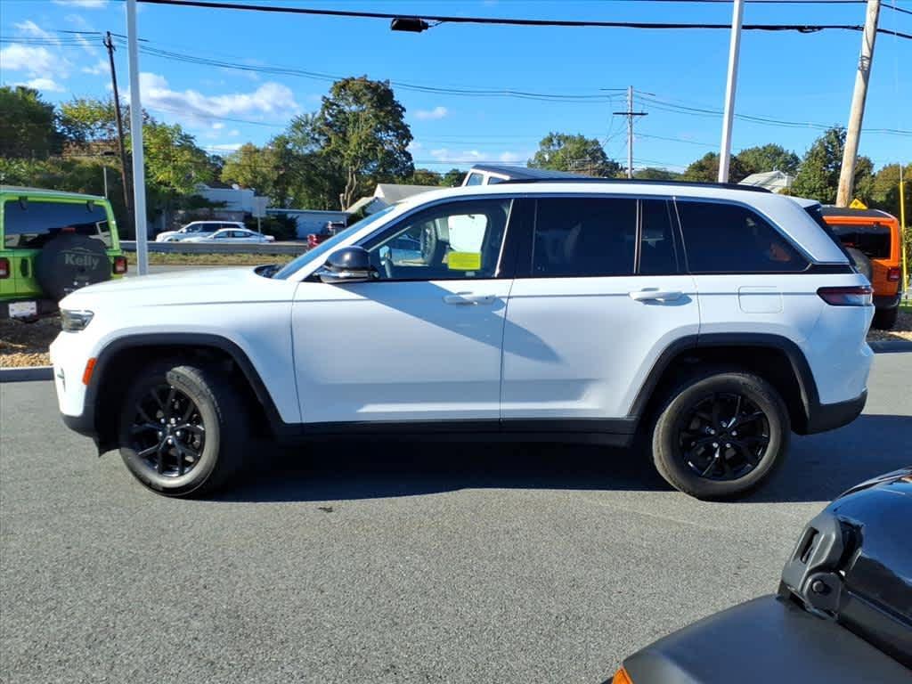 used 2023 Jeep Grand Cherokee car, priced at $34,854