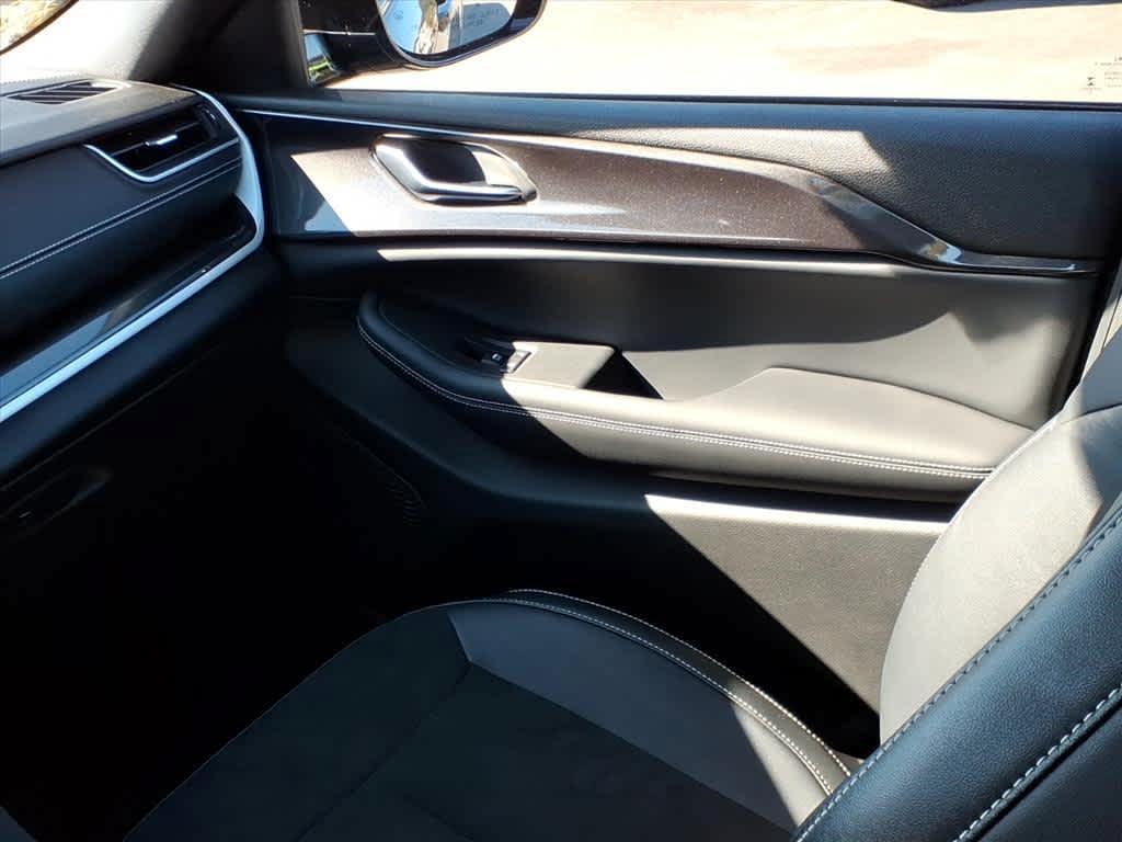 used 2023 Jeep Grand Cherokee L car, priced at $35,516