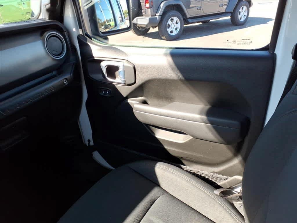 used 2022 Jeep Wrangler Unlimited car, priced at $34,984