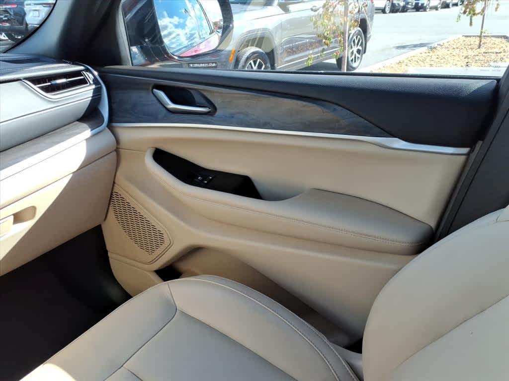 used 2023 Jeep Grand Cherokee car, priced at $35,957