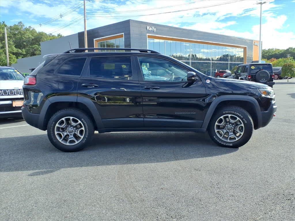 used 2022 Jeep Cherokee car, priced at $28,303