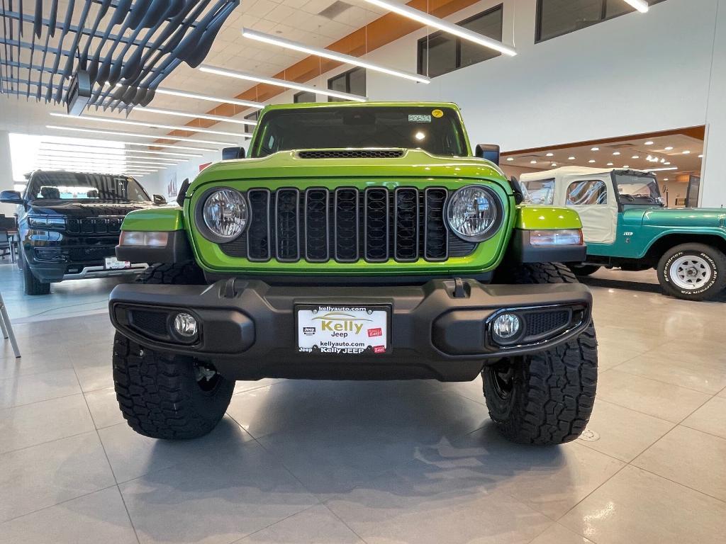 new 2025 Jeep Gladiator car, priced at $60,166