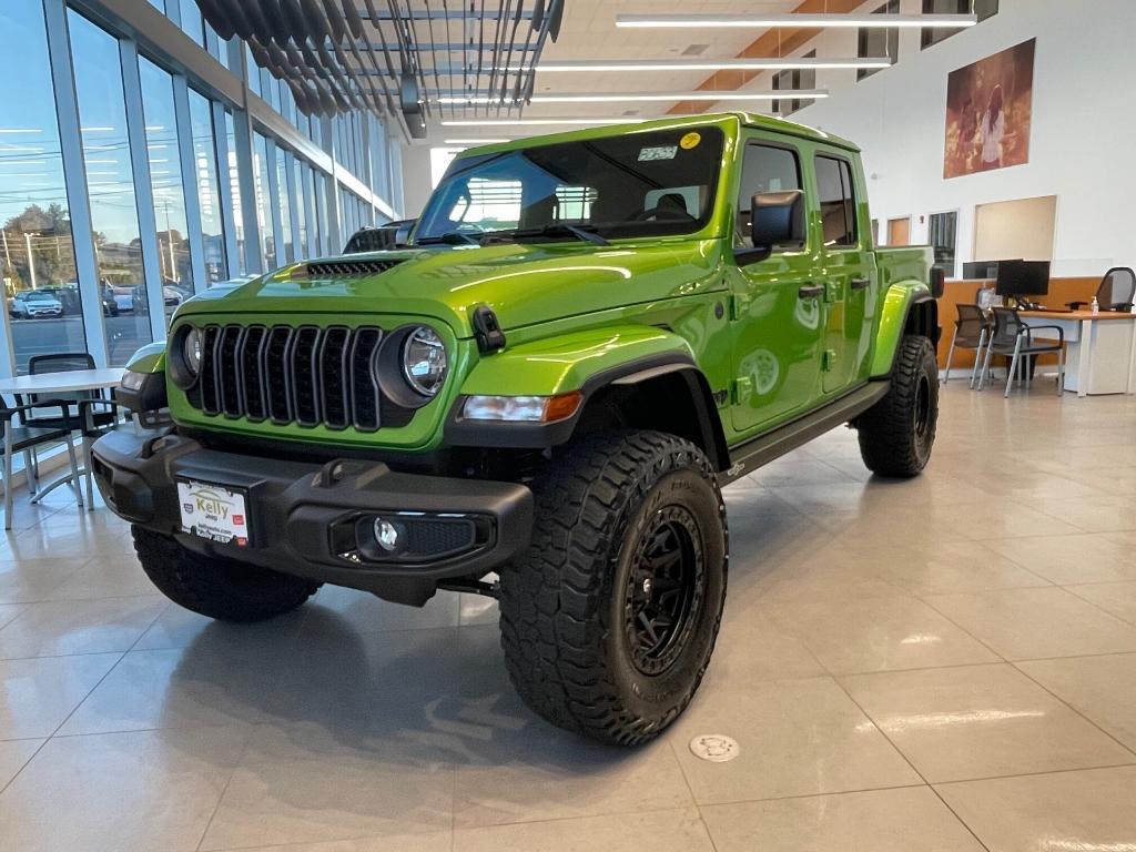 new 2025 Jeep Gladiator car, priced at $60,166