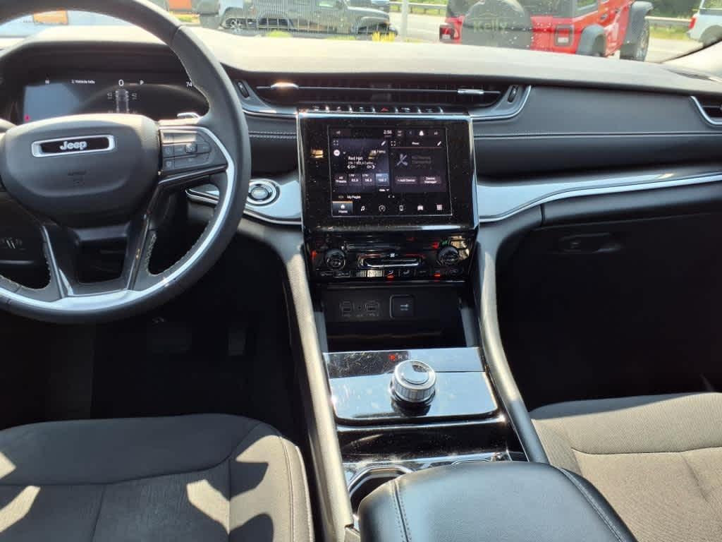 used 2023 Jeep Grand Cherokee car, priced at $33,495