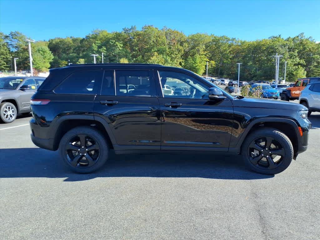 used 2023 Jeep Grand Cherokee car, priced at $34,335