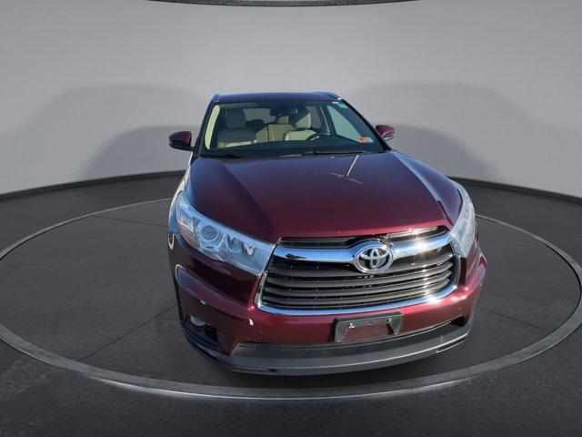 used 2016 Toyota Highlander car, priced at $15,500